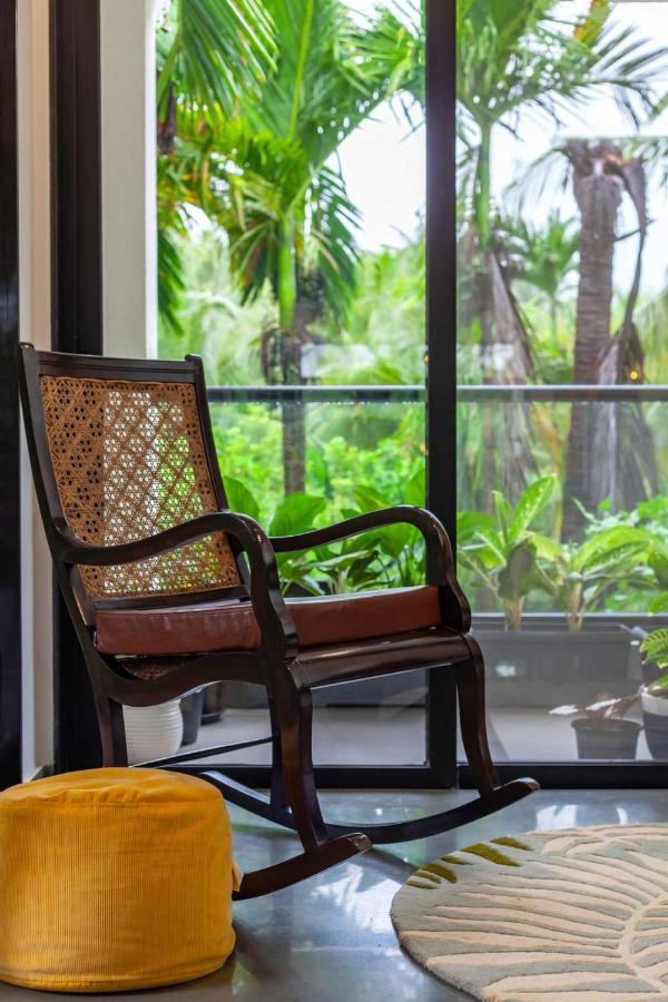 Villa Sereno: Elegant Retreat with Pool, Jacuzzi, and Entertainment Alibag Exterior photo